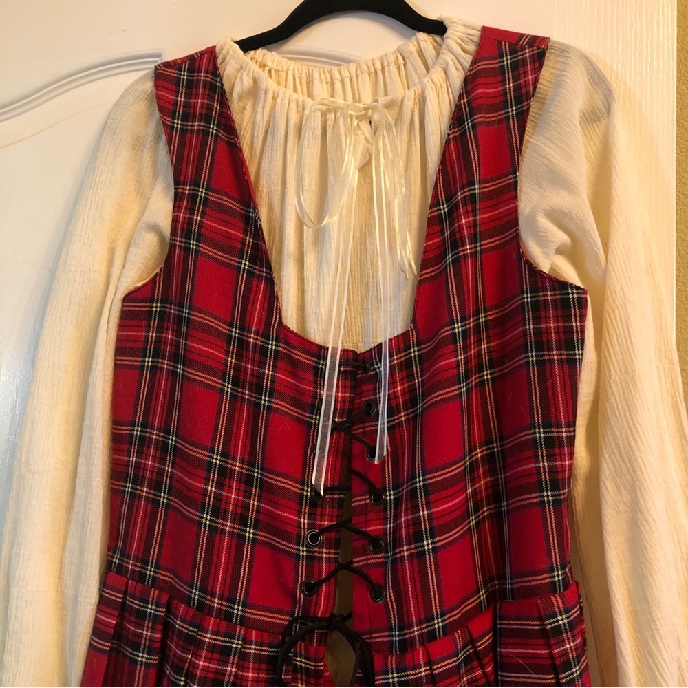 Scottish renaissance bodice and chemise. nwt